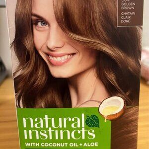 ✨ Clairol Natural Instincts 6G – Light Golden Brown- NEW & Unopened ✨
